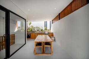 Six Palm 1 - 2BR Villa Rooftop Near Padang Beach, Uluwatu