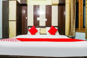 Hotel O Raj