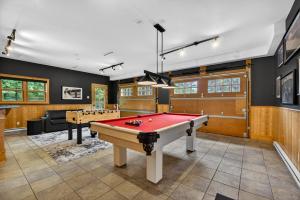 Fiddler Lake Resort - Moose 89
