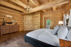 Fiddler Lake Resort - Moose 89
