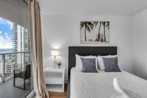 Stunning Bay View 3BR wtih Pool, Gym and Brickell