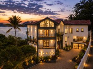 Exclusive Retreats Newest Beachfront Estate w Staff, Breakfast & Chef Available