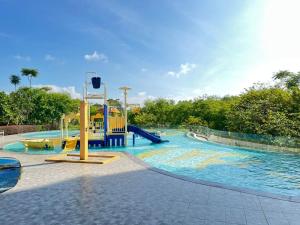 Marina View Resort - Twin Bed Room