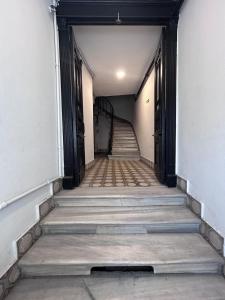 1910 Pera Apartment