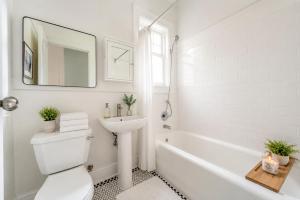 Large 3BR Retreat in Vancouver West End