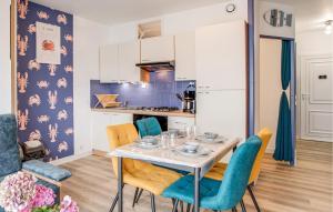 1 Bedroom Lovely Apartment In Lezardrieux