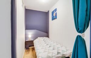 1 Bedroom Lovely Apartment In Lezardrieux