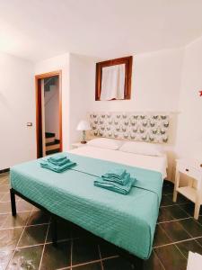 HH San Teodoro - Four-room Sea View - Unit A