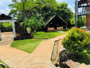 Monaara Leisure - Anuradhapura