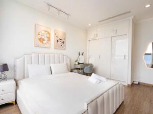Modern 2BR Apartment at Vinhomes Central Park