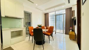 Modern 2BR Apartment at Vinhomes Central Park