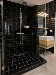 Chic Athens Suite Modern & Central
