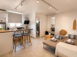 Blue View Villa Apartment #1 Luxury Sea View Mini Shared Pool