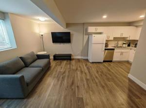 Cozy&Convenient Basement Suite -Perfect For You