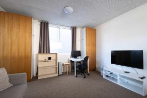 Bondi Studio Steps from Beach with Full Kitchen