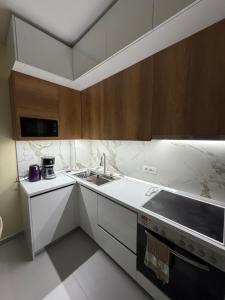 Sea Breeze Apartment - Golem