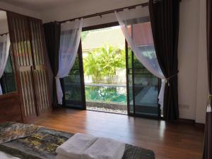 Kamala nathong tropical villa - 850 meter to beach