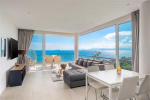 Mountain and Sea view apartment