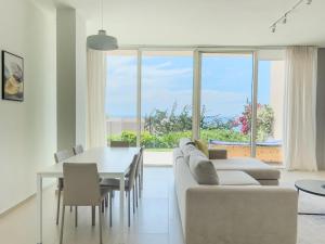 Contemporary Two Story Villa