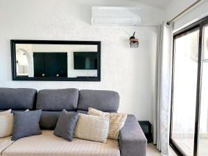 BnB Homes Lili Seaview Residence with 2 bedrooms, 4 Terraces, 2 Pools & parking