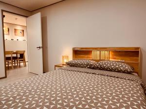 Folk Sensibility Home