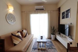 SHALOM - a cozy space filled with Grace