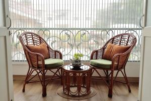 SHALOM - a cozy space filled with Grace