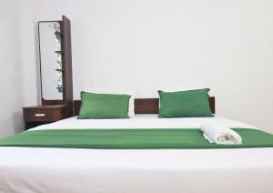 Hills and Views Rooms & Backpackers Hostel