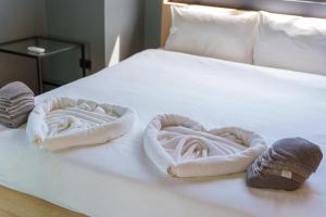 Bangtao 6-Bedroom Tropical Resort Villa with Private Pool ideal for groups and families