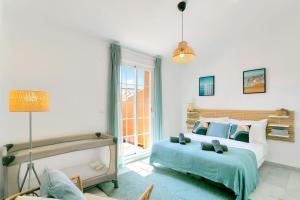 3BR Beachside Duplex Pool Family-Friendly