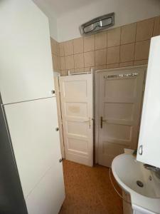 Belgrade Old Town Salon Apartment