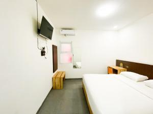 Duo Rooms Legian Kuta By Lensa Hospitality
