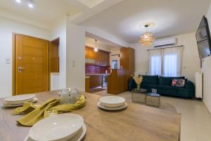 Green - 2 BDR Central Apartment