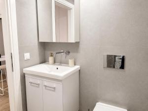 Big Studio with Kitchen near Ladadika