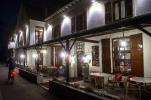 登霍夫餐厅酒店 - Cadier en Keer