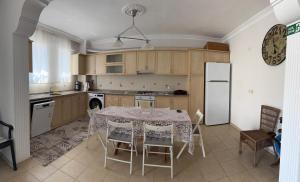 Ergün Apt 37-1