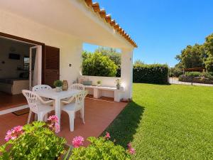 Seadas Garden Home - Beach 2 min away - Wi-Fi - AC - Parking - BBQ - Pet Friendly