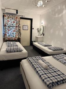 HOSTEL LOVELY ROOMS CITY CENTER, shared Bathroom