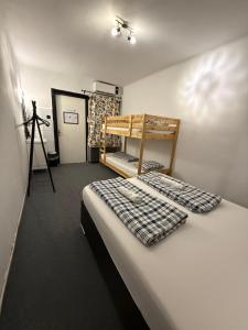 HOSTEL LOVELY ROOMS CITY CENTER, shared Bathroom
