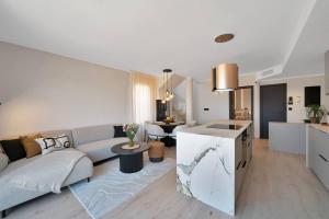 Serene Sea View Penthouse 4 Terraces & Sea Views