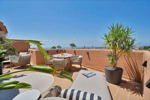 Serene Sea View Penthouse 4 Terraces & Sea Views