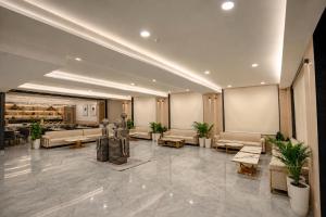 Hotel Elinor By Dazzling Hotels & Resorts