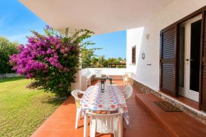 Carasau 200m from the Beach - Garden - BBQ - Wi-Fi - Parking - Pet Friendly