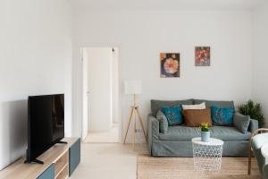 Fresh, Modern Living in a Beautiful Solna Area