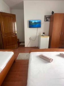 Rooms Ajllin
