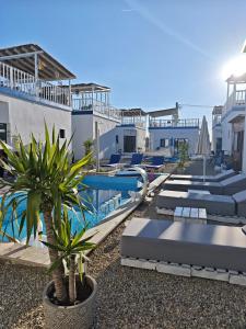 White Bungalows Costinesti