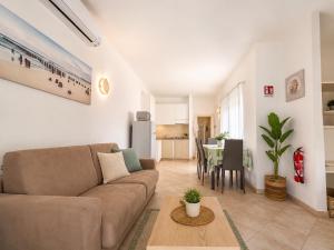 Conchiglia Family & Pet Friendly - Fenced Garden - 2BR - Near the Sea - Wi-Fi - AC - BBQ
