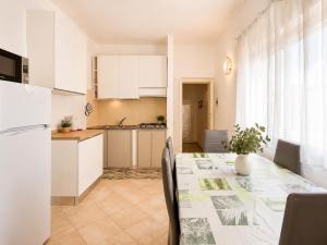 Conchiglia Family & Pet Friendly - Fenced Garden - 2BR - Near the Sea - Wi-Fi - AC - BBQ