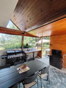 Villa Deja Vu Private Jacuzzi & Sauna, Fireplace, 3 Bedrooms, near Bansko