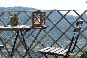 Casa nel Verde in Collina con Terrazzo Vista Mare